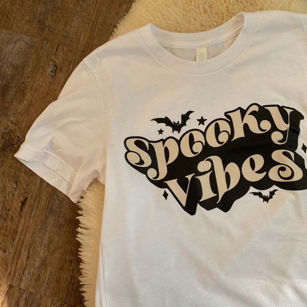 - 🎃 Halloween graphic tee